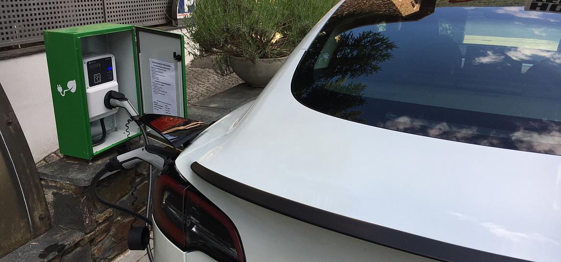 electric vehicle charger