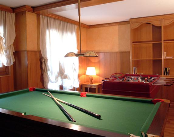 Games room with billiards and table football